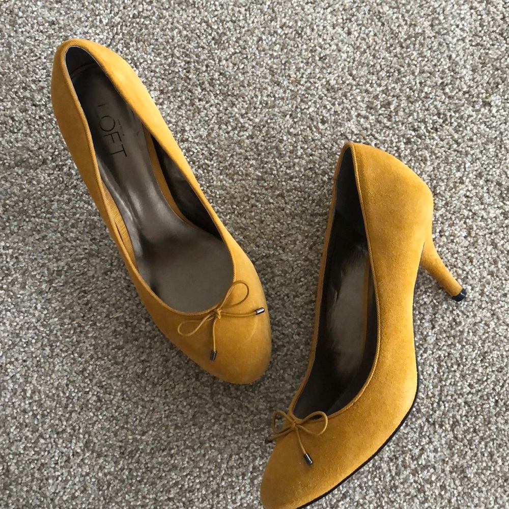 Mustard Suede Bow Pumps